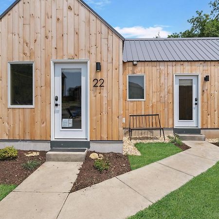 Bunkies- The Hold Villa Ottawa Bagian luar foto