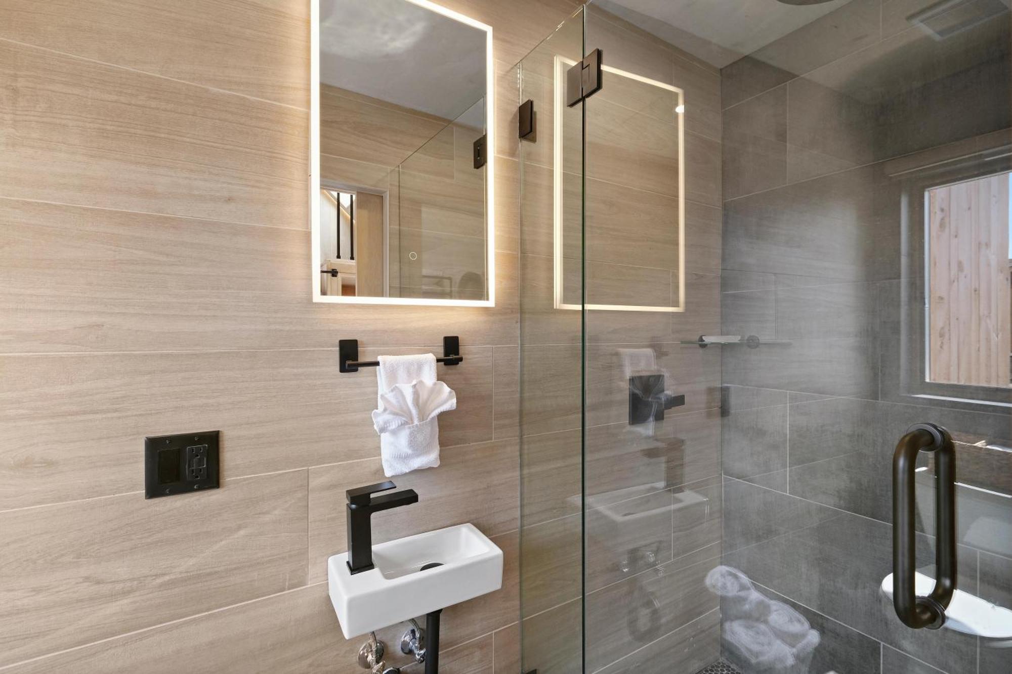Bunkies- The Hold Villa Ottawa Bagian luar foto