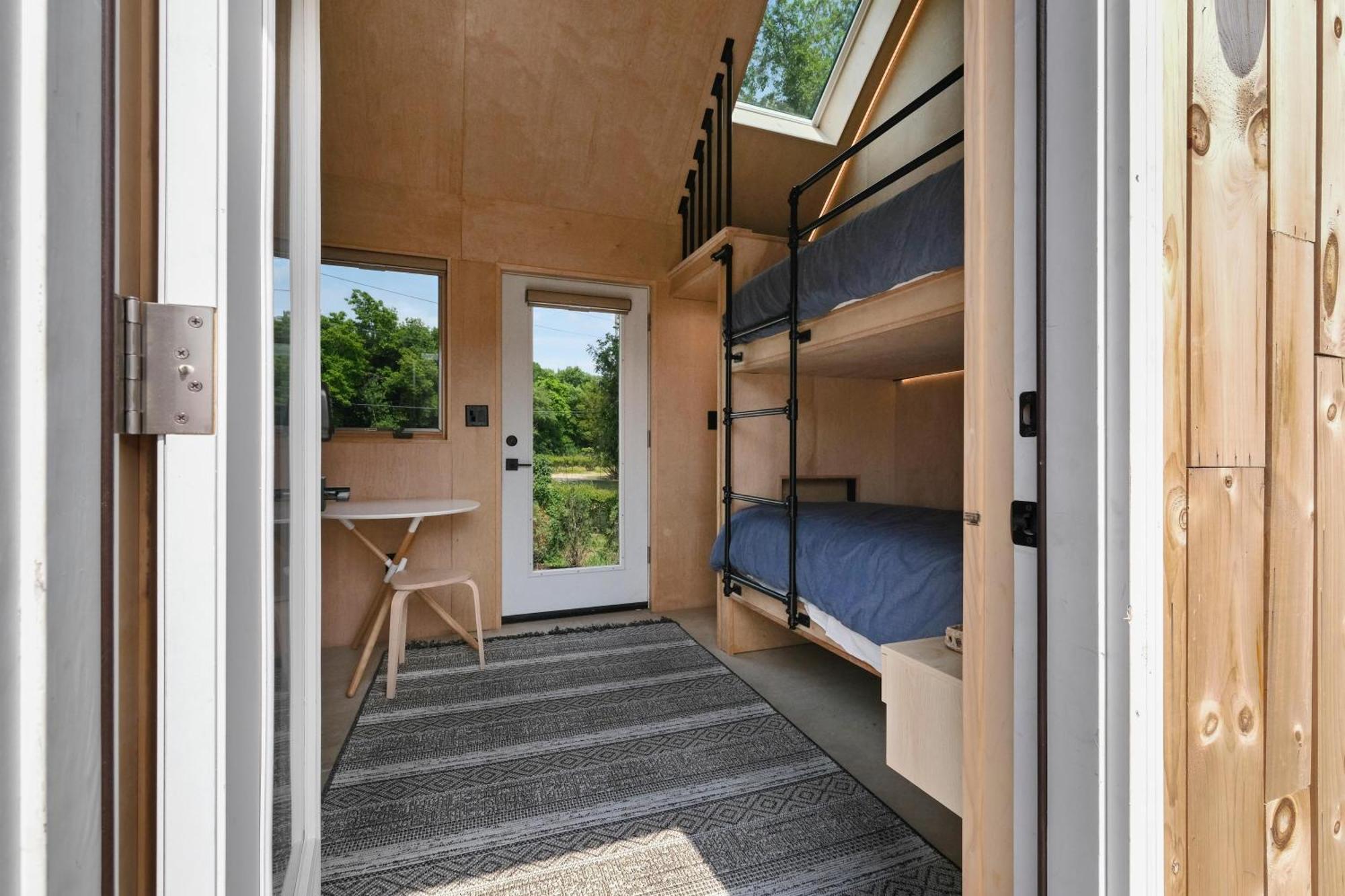 Bunkies- The Hold Villa Ottawa Bagian luar foto