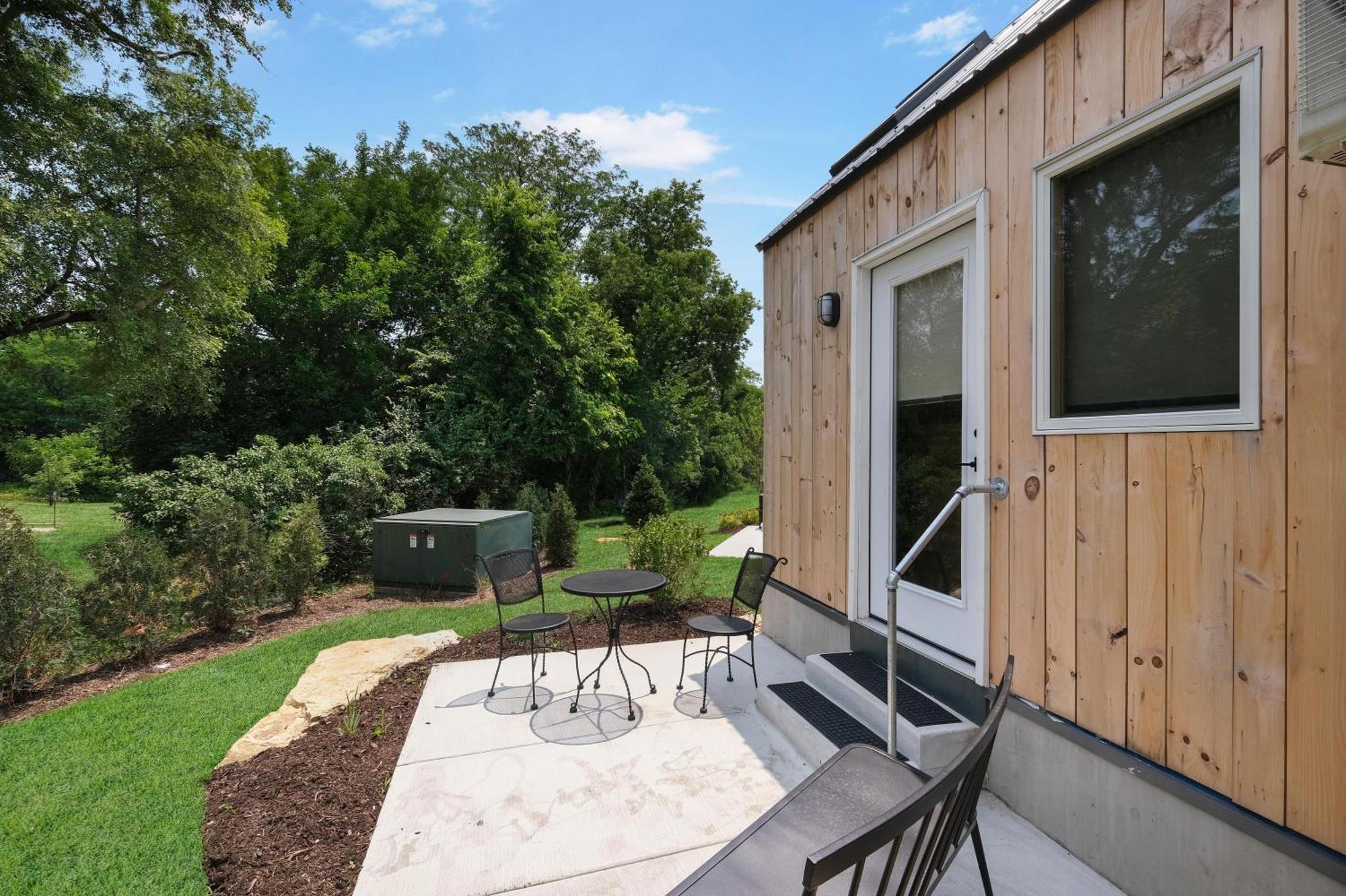 Bunkies- The Hold Villa Ottawa Bagian luar foto