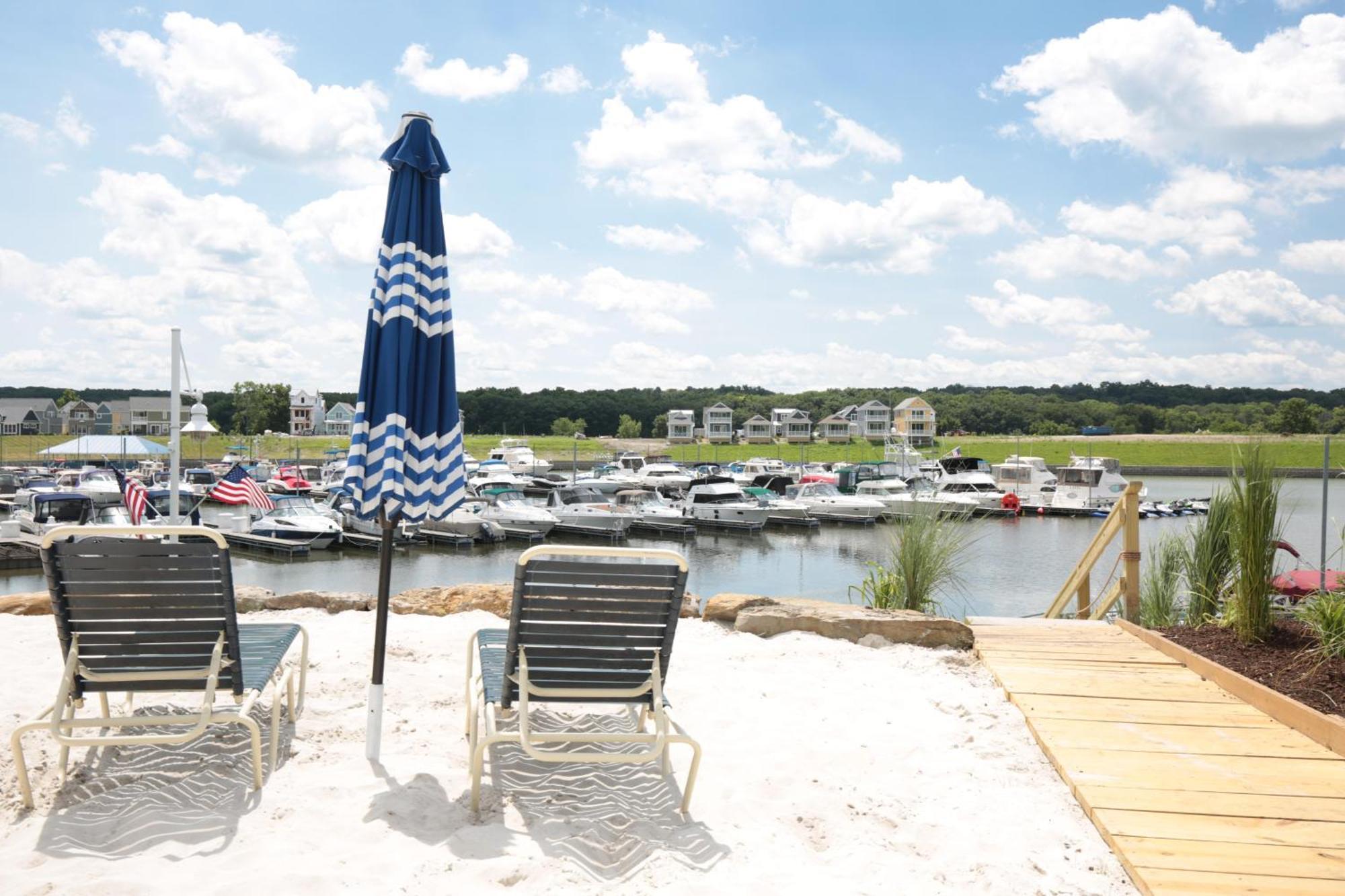 Bunkies- The Hold Villa Ottawa Bagian luar foto