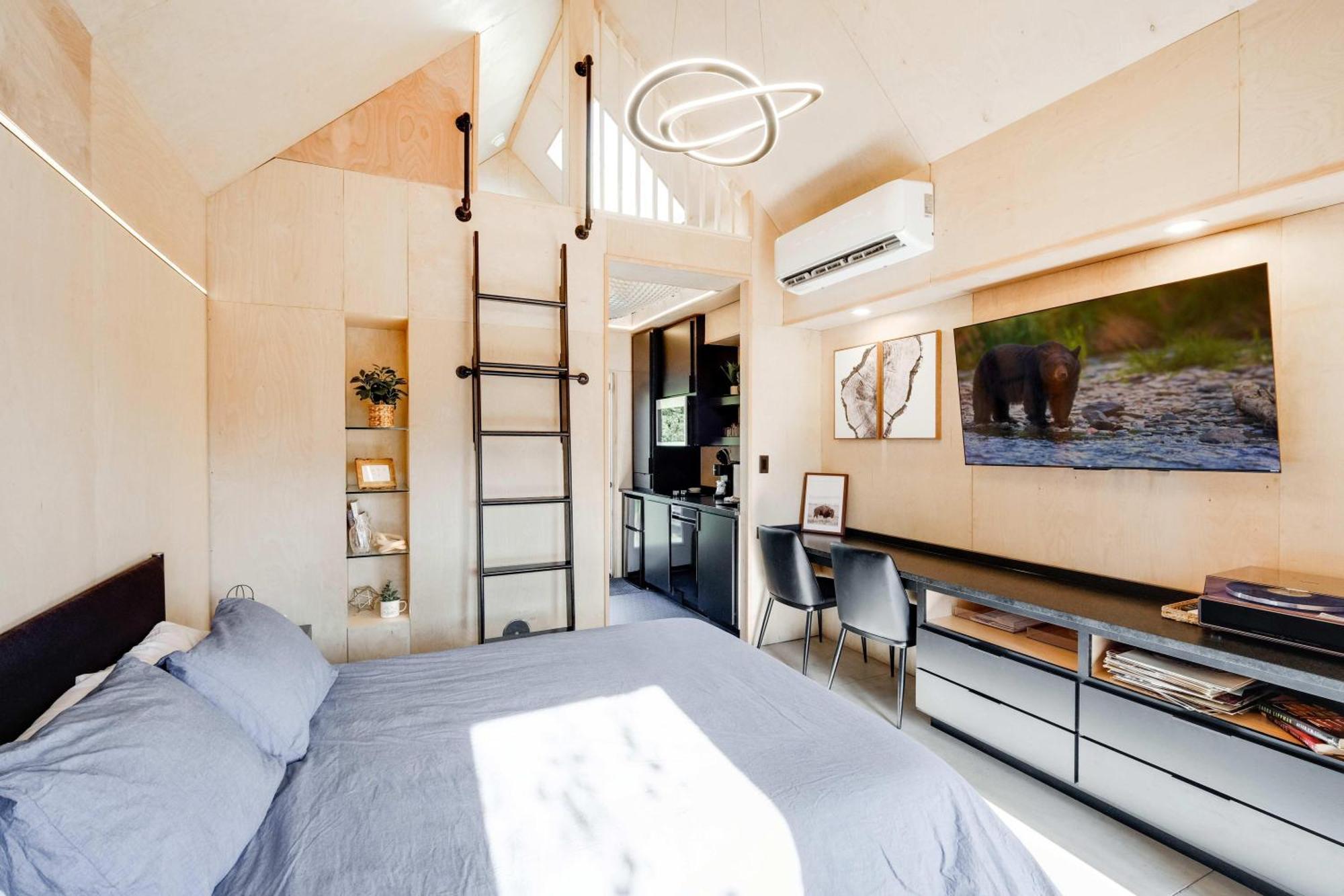 Bunkies- The Hold Villa Ottawa Bagian luar foto